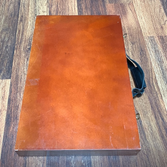 Art set in wood case, includes pastels, colored pencils, watercolors, markers… - Picture 2 of 9